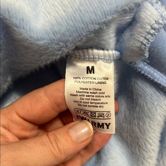 Light Blue Longer Hoodie “Warmy” with Front Pocket - Picture 2 of 6